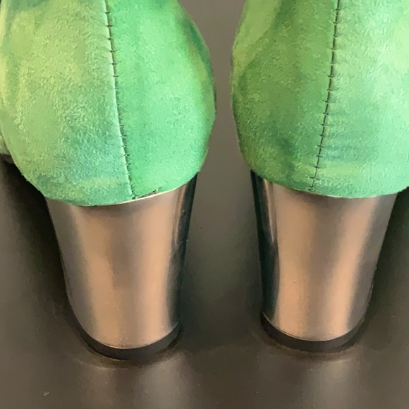 9.5 mirrored Heel Booties - Picture 2 of 6